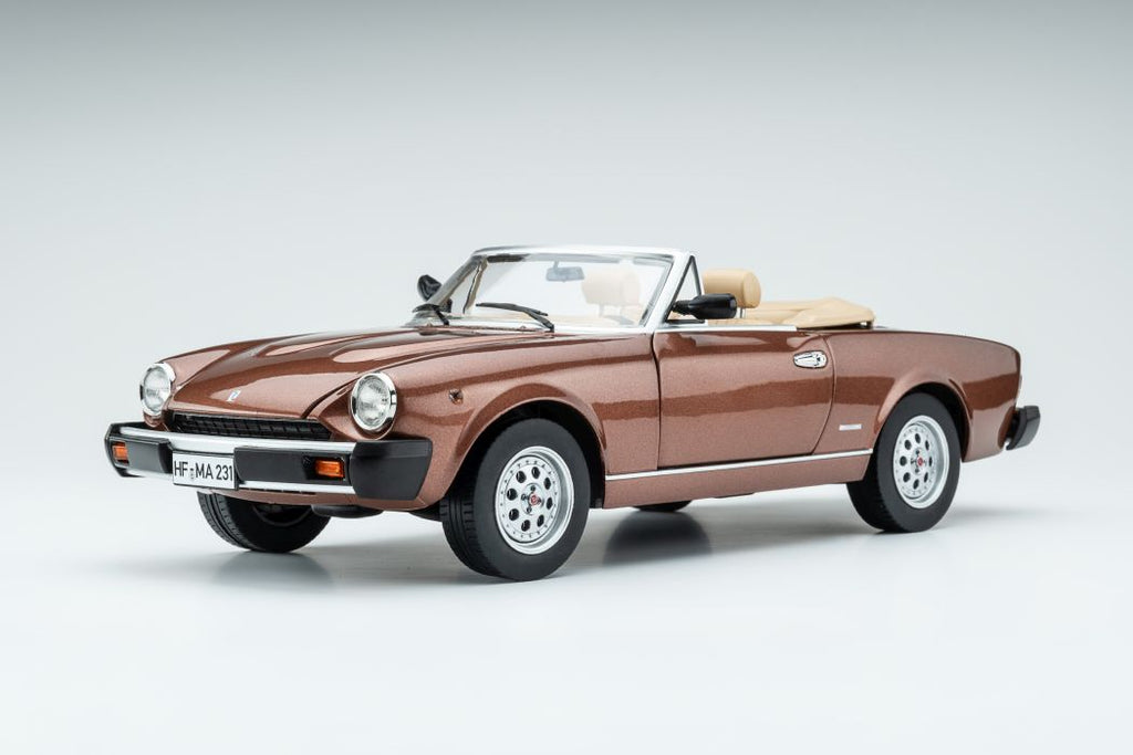 TOURING MODELCARS - PININFARINA SPIDEREUROPA - 1:18 - OVP - MARRONE CHIARO