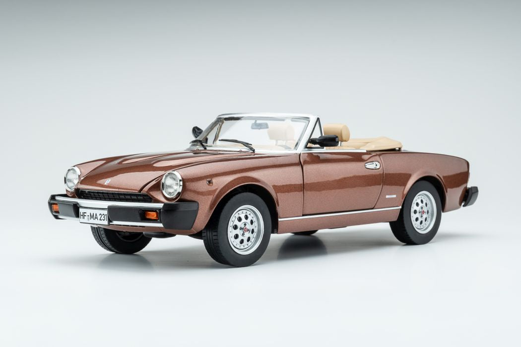TOURING MODELCARS - PININFARINA SPIDEREUROPA - 1:18 - OVP - MARRONE CHIARO