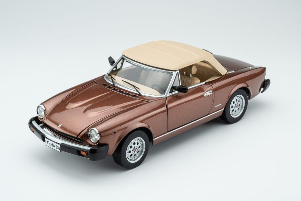 TOURING MODELCARS - PININFARINA SPIDEREUROPA - 1:18 - OVP - MARRONE CHIARO