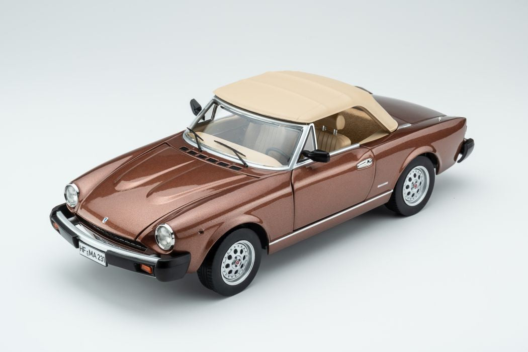 TOURING MODELCARS - PININFARINA SPIDEREUROPA - 1:18 - OVP - MARRONE CHIARO