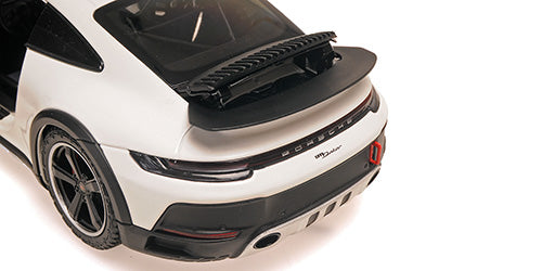 MINICHAMPS - PORSCHE 911 ( 992 ) DAKAR - 2022 - 1:18 - WHITE