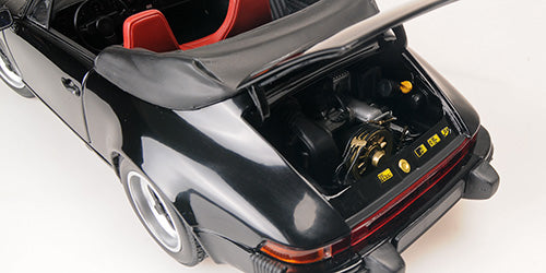 MINICHAMPS - PORSCHE 911 CARRERA 3.2 CABRIOLET - 1983 - 1:18 - BLACK