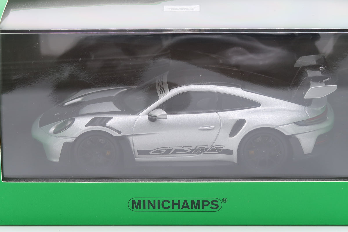 MINICHAMPS - PORSCHE 911 GT3RS ( 992 ) - 2022 - 1:43 - GT SILBERMETALLIC MIT WEISSACH PAKET (Kopie)