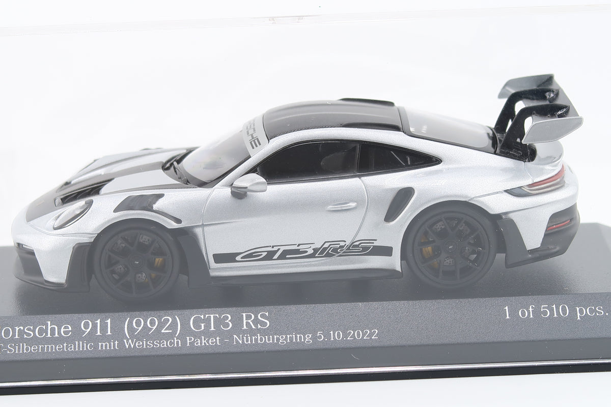 MINICHAMPS - PORSCHE 911 GT3RS ( 992 ) - 2022 - 1:43 - GT SILBERMETALLIC MIT WEISSACH PAKET (Kopie)