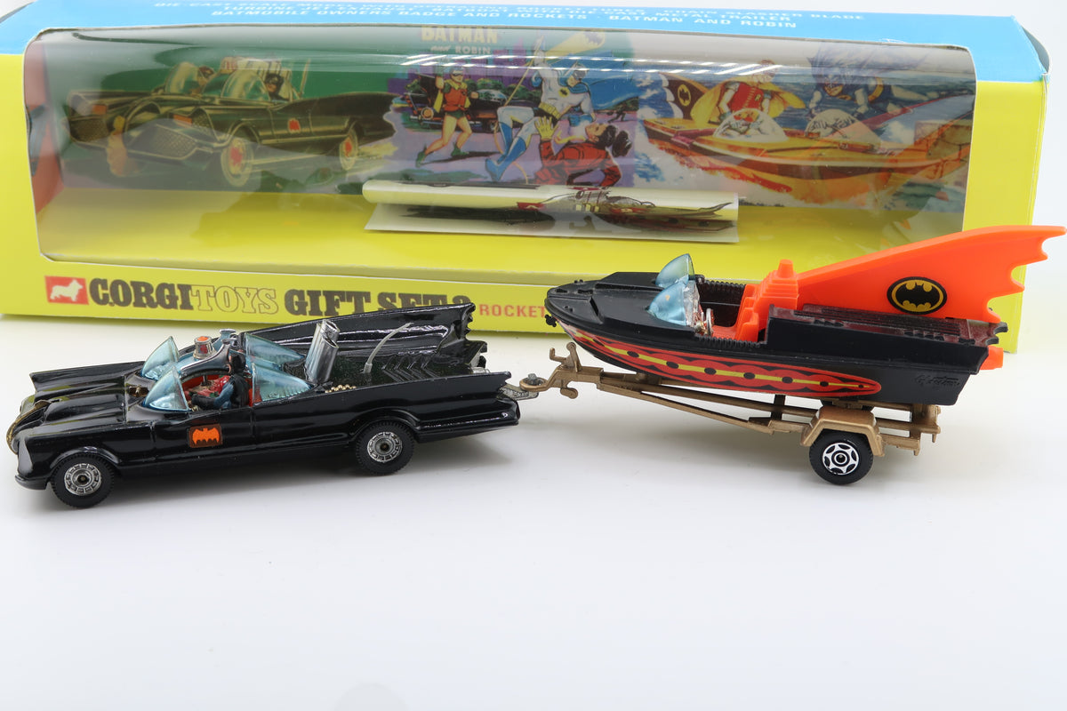 Corgi Toys Gift Set 3 Batmobile & Batboat 1:43