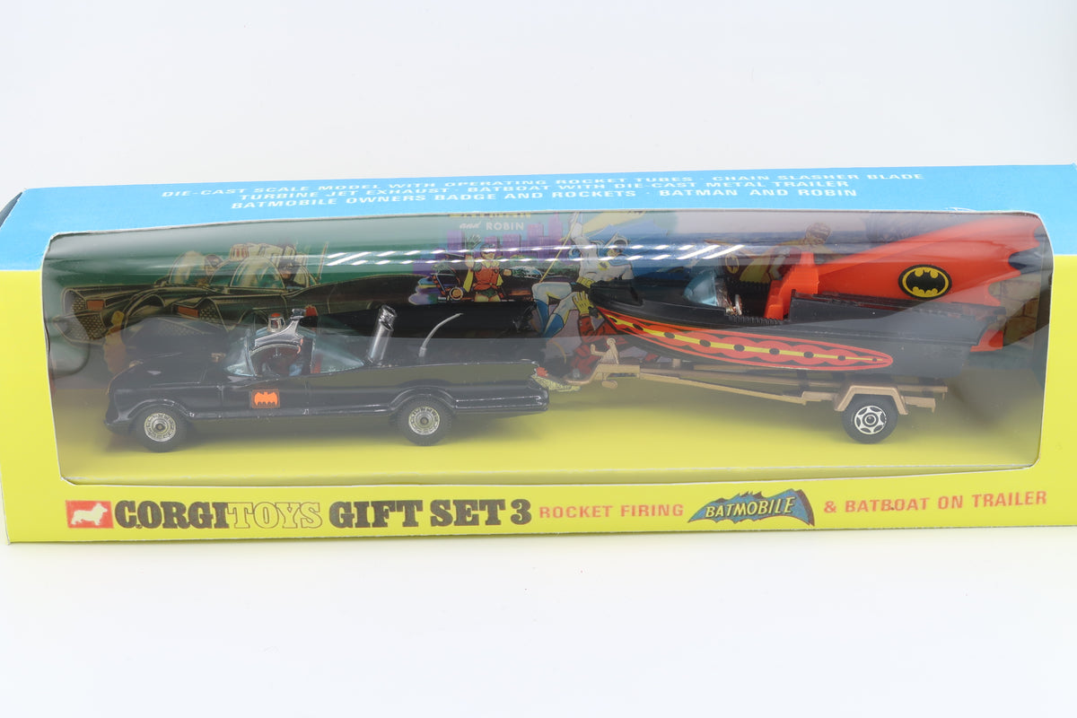 Corgi Toys Gift Set 3 Batmobile & Batboat 1:43