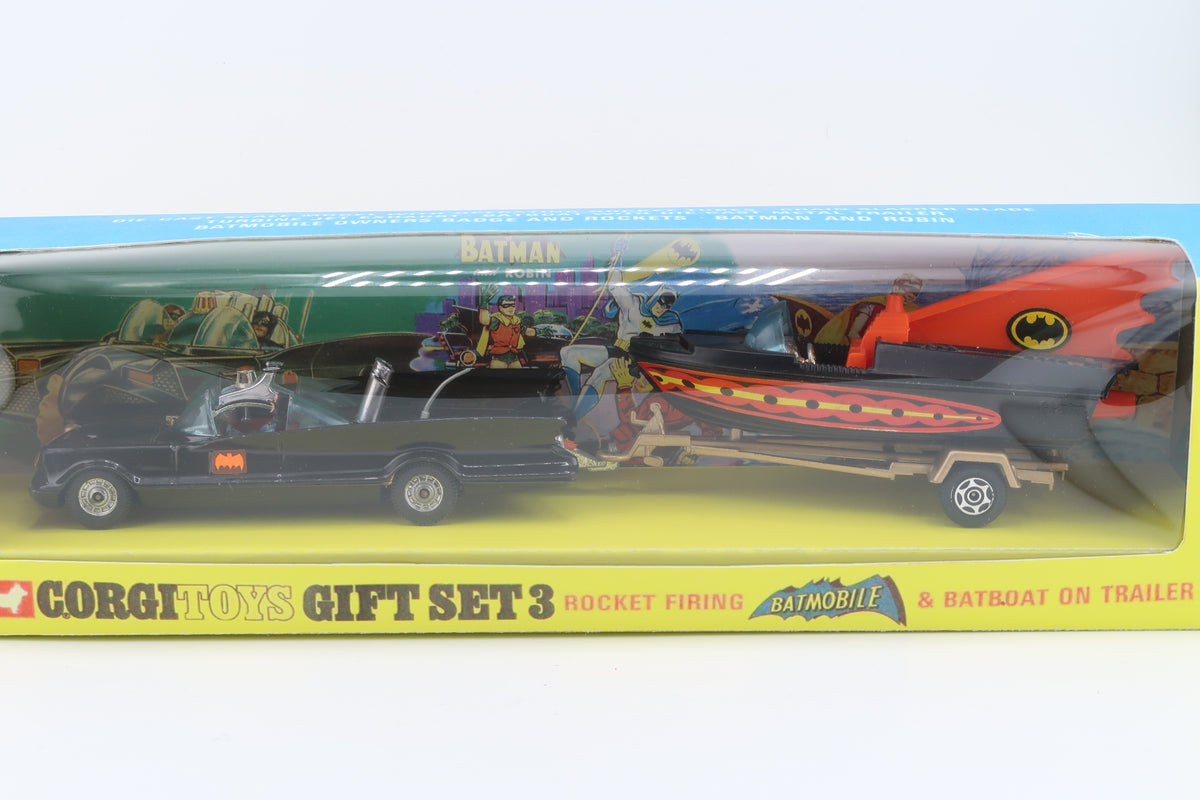 Corgi Toys Gift Set 3 Batmobile & Batboat 1:43