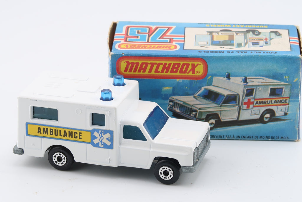 MATCHBOX NEW 41 - AMBULANCE - 1977 - OVP
