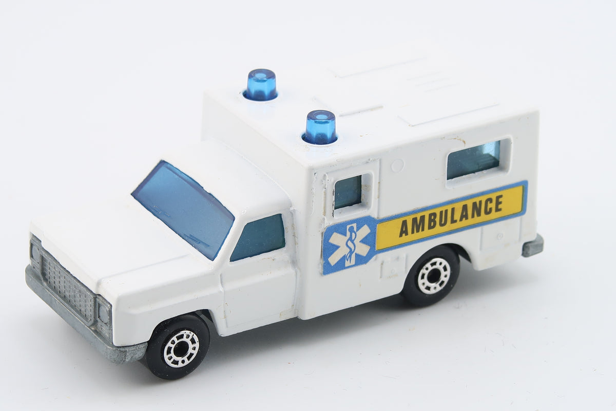 MATCHBOX NEW 41 - AMBULANCE - 1977 - OVP