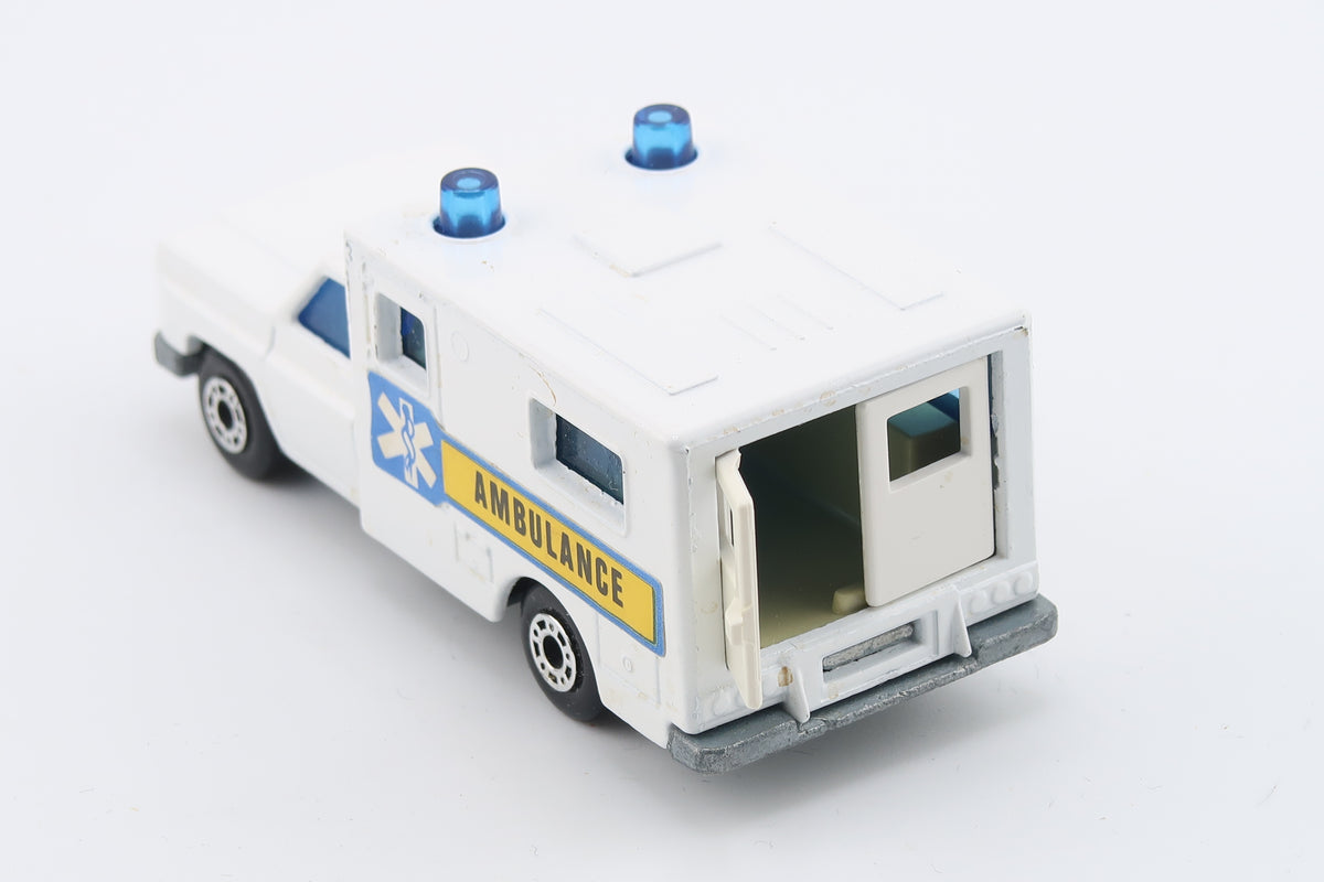 MATCHBOX NEW 41 - AMBULANCE - 1977 - OVP