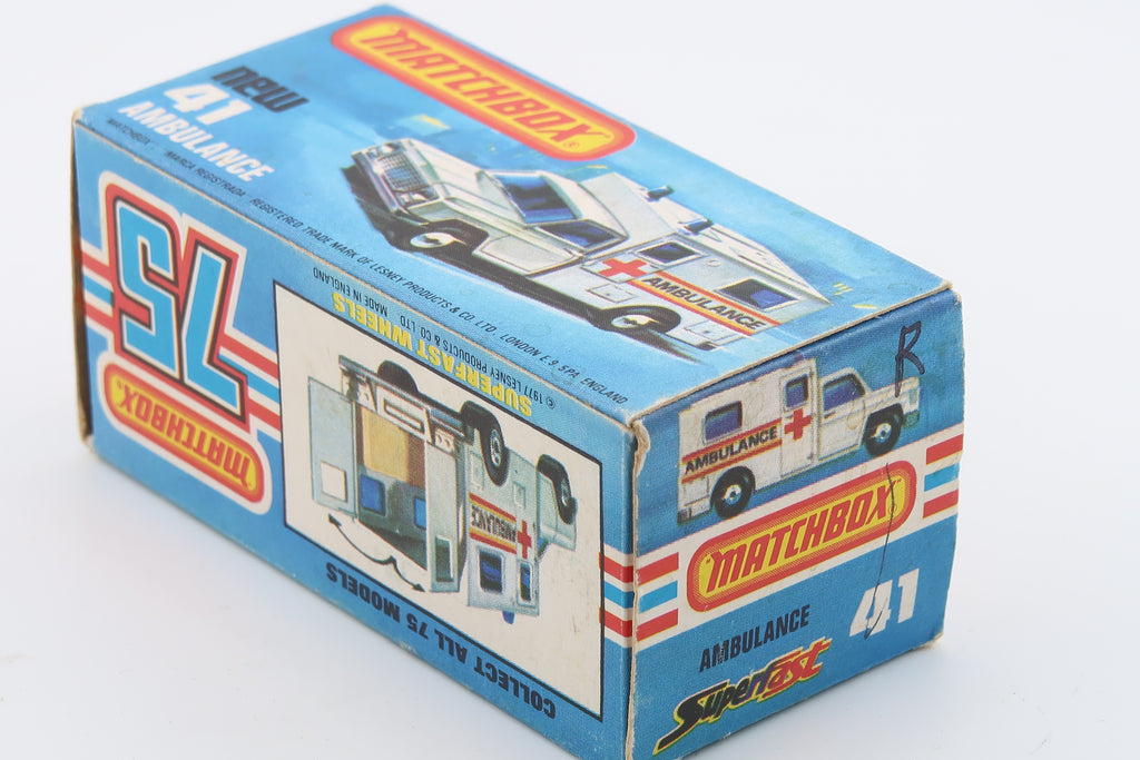 MATCHBOX NEW 41 - AMBULANCE - 1977 - OVP