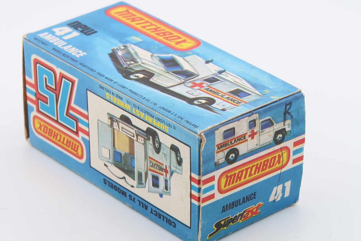 MATCHBOX NEW 41 - AMBULANCE - 1977 - OVP