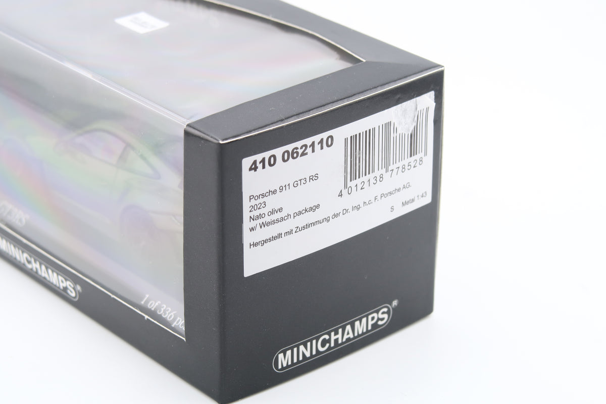 MINICHAMPS - PORSCHE 911 GT3RS ( 992 ) - 2023 - 1:43 - NATOOLIV MIT WEISSACH PAKET