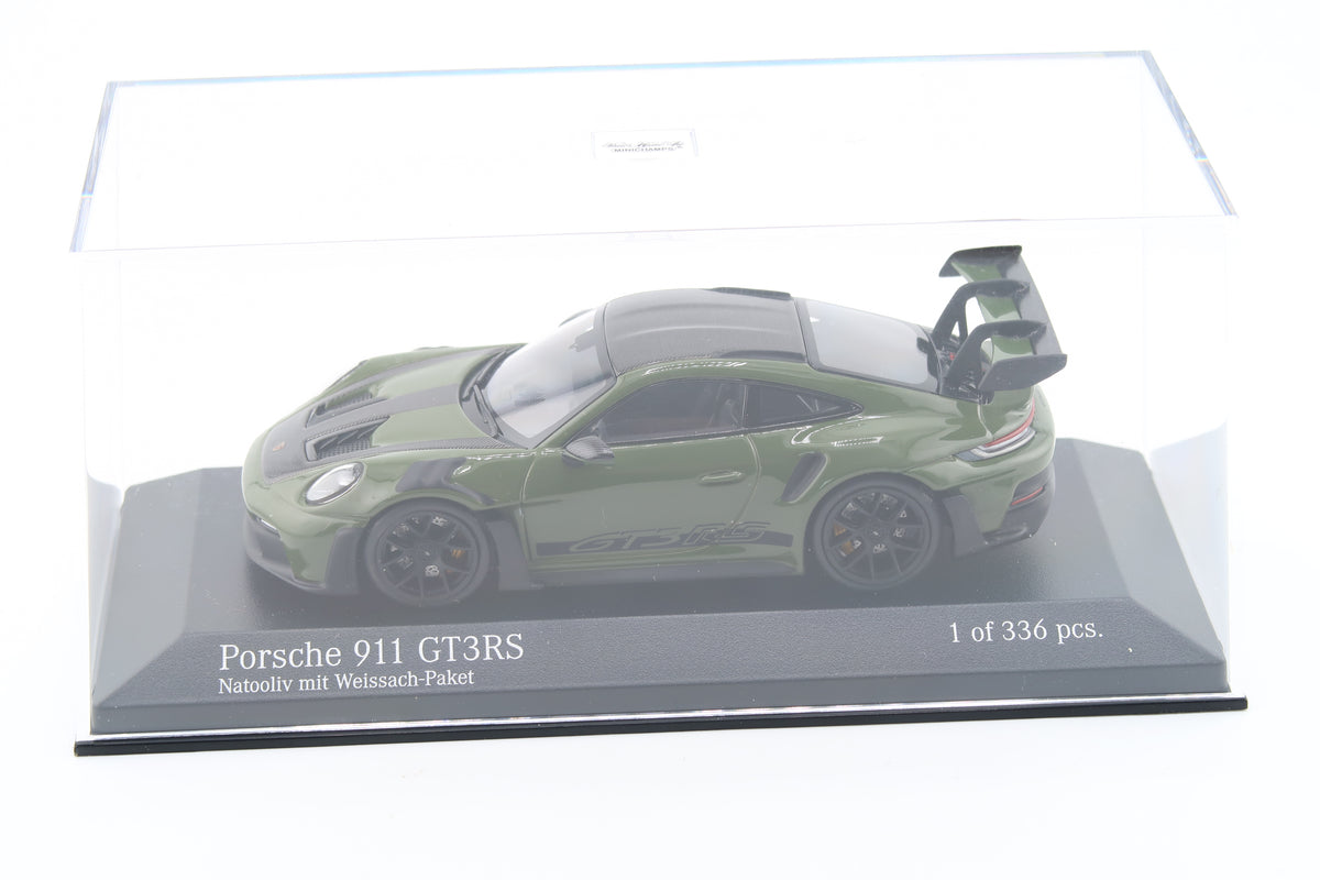 MINICHAMPS - PORSCHE 911 GT3RS ( 992 ) - 2023 - 1:43 - NATOOLIV MIT WEISSACH PAKET