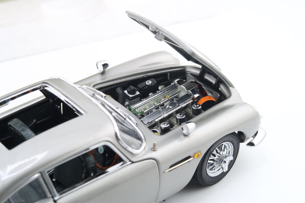 DANBURY MINT - ASTON MARTIN DB5 - JAMES BOND - 1:24 - OVP