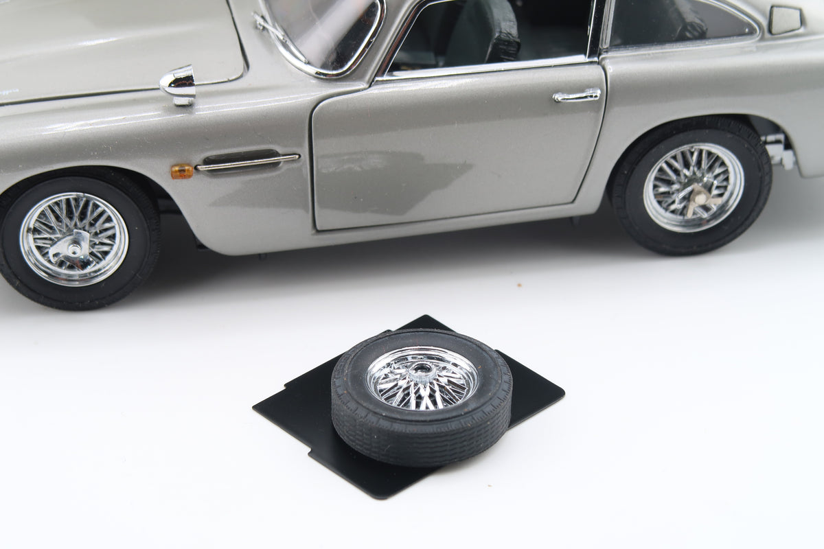 DANBURY MINT - ASTON MARTIN DB5 - JAMES BOND - 1:24 - OVP
