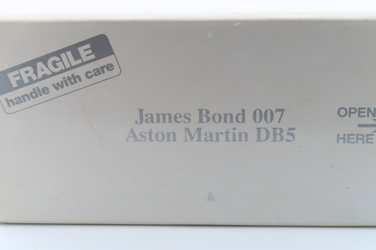 DANBURY MINT - ASTON MARTIN DB5 - JAMES BOND - 1:24 - OVP
