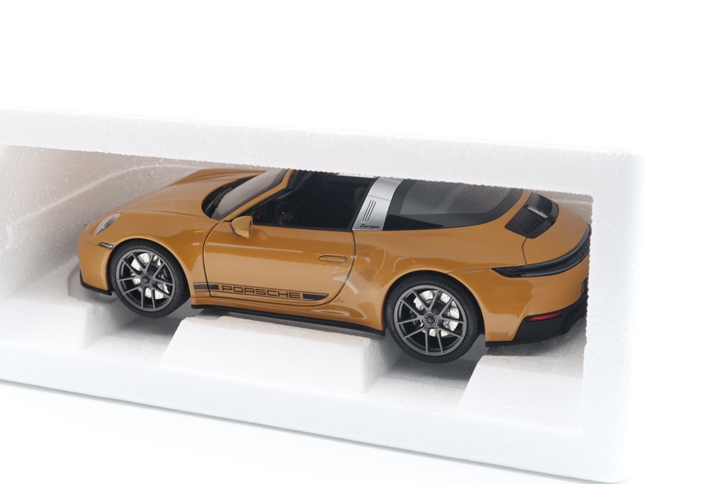 NOREV - PORSCHE 911 ( 992 ) TARGA - BAHAMAYELLOW - 1:18 - OVP