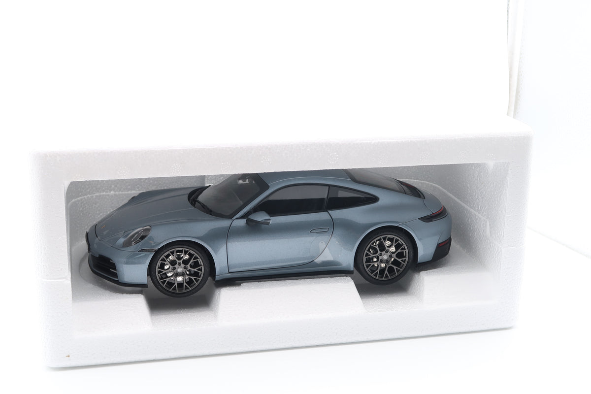 NOREV - PORSCHE 911 ( 992 ) CARRERA COUPE  - POLARSILBER - 1:18 - OVP