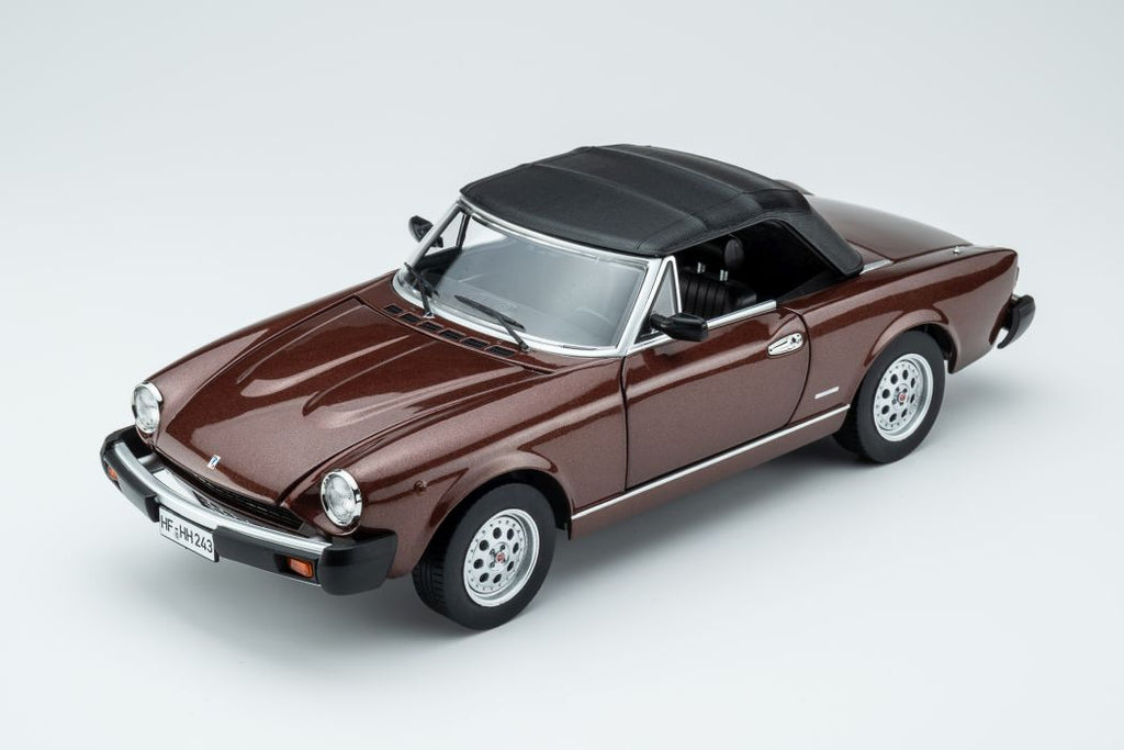 TOURING MODELCARS - PININFARINA SPIDEREUROPA - 1:18 - OVP - MARRONE AMARYLLIS