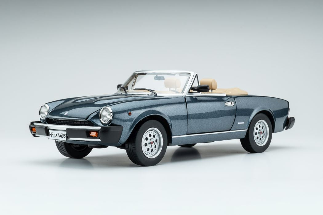 TOURING MODELCARS - PININFARINA SPIDEREUROPA - 1:18 - OVP - verde scuro