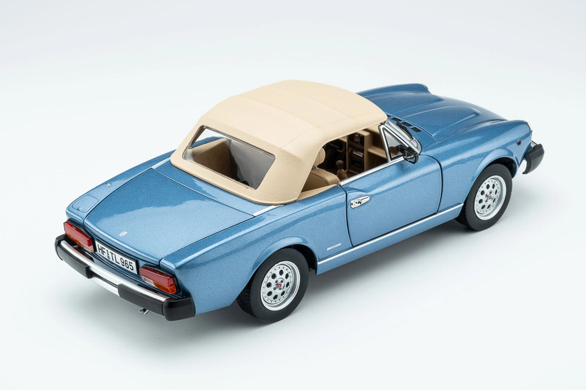 TOURING MODELCARS - PININFARINA SPIDEREUROPA - 1:18 - OVP - AZURRO METALLIC