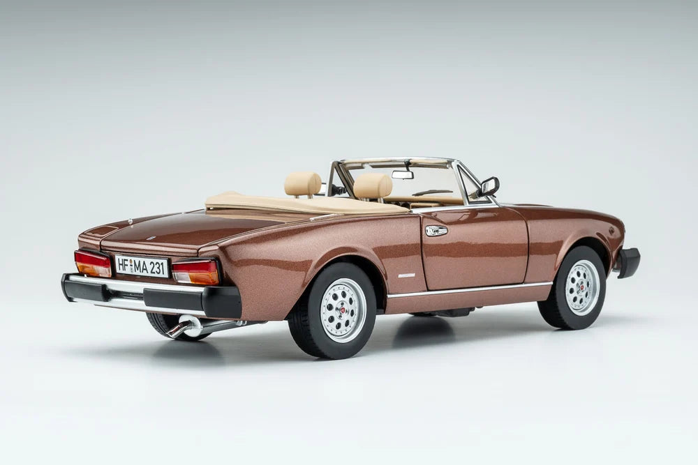 TOURING MODELCARS - PININFARINA SPIDEREUROPA - 1:18 - OVP - MARRONE CHIARO