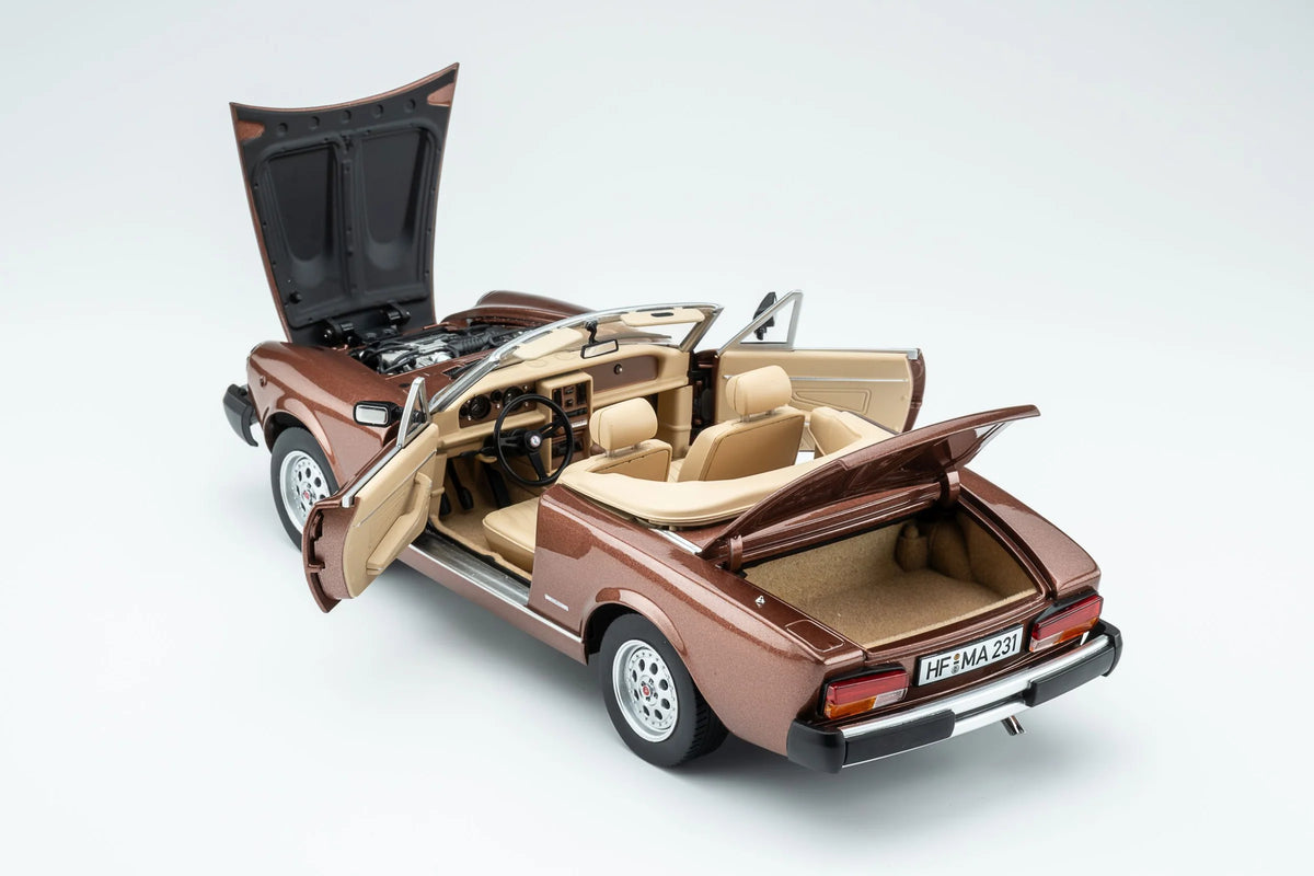 TOURING MODELCARS - PININFARINA SPIDEREUROPA - 1:18 - OVP - MARRONE CHIARO