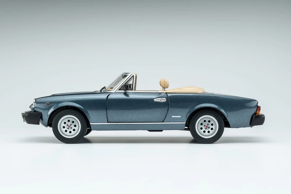 Touring Modelcars Pininfarina Spidereuropa 1:18 Blue Medio Metallic