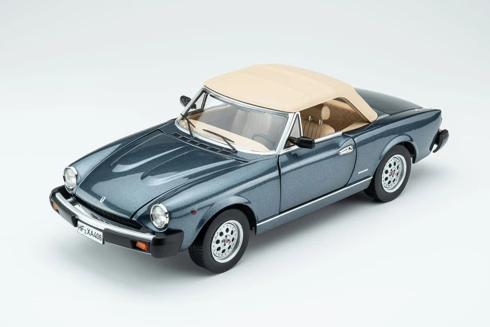 Touring Modelcars Pininfarina Spidereuropa 1:18 Blue Medio Metallic