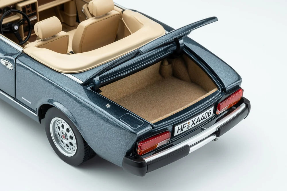 Touring Modelcars Pininfarina Spidereuropa 1:18 Blue Medio Metallic